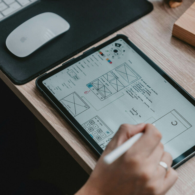 création de site internet sur mesure Webdesigner indépendant freelance Bordeaux graphiste infographiste